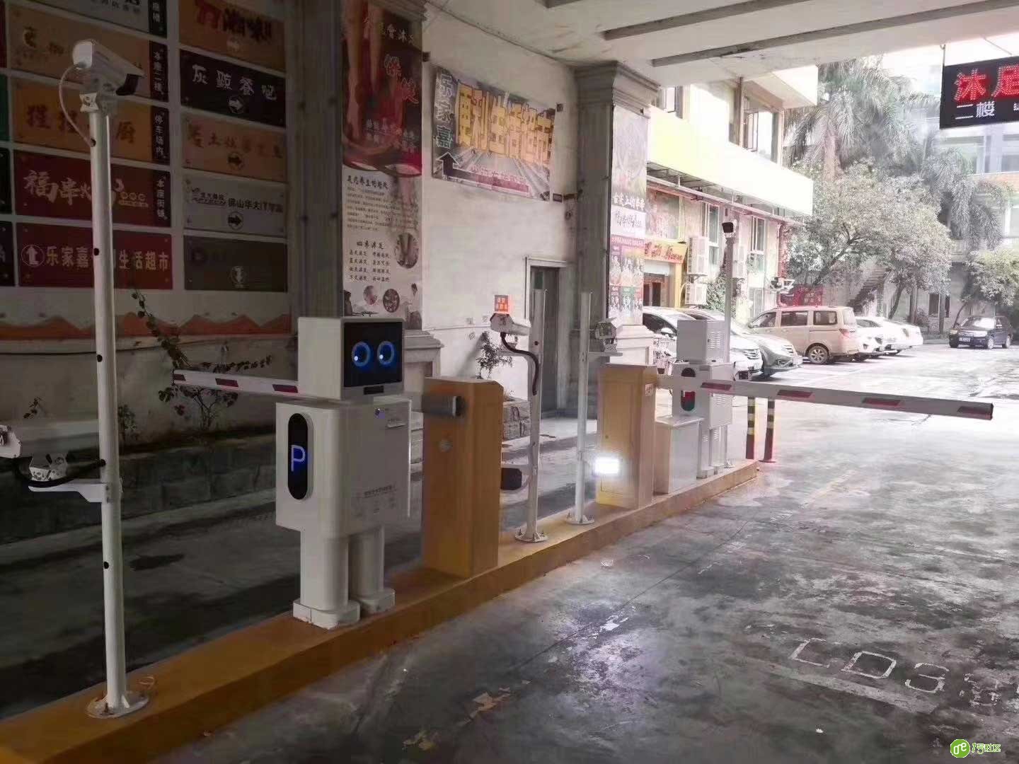 智慧社区停车管理机器人“小壹”落地甘肃首家医院