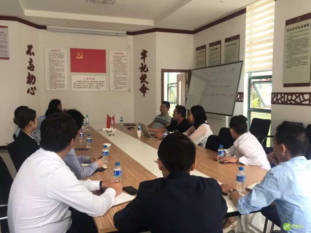 呈贡区政法委调研“智安”小区建设